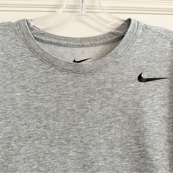 Nike Dri Fit Athletic Cut Crew Neck Tee T Shirt Gray Logo Lightweight Men Medium - Picture 10 of 13